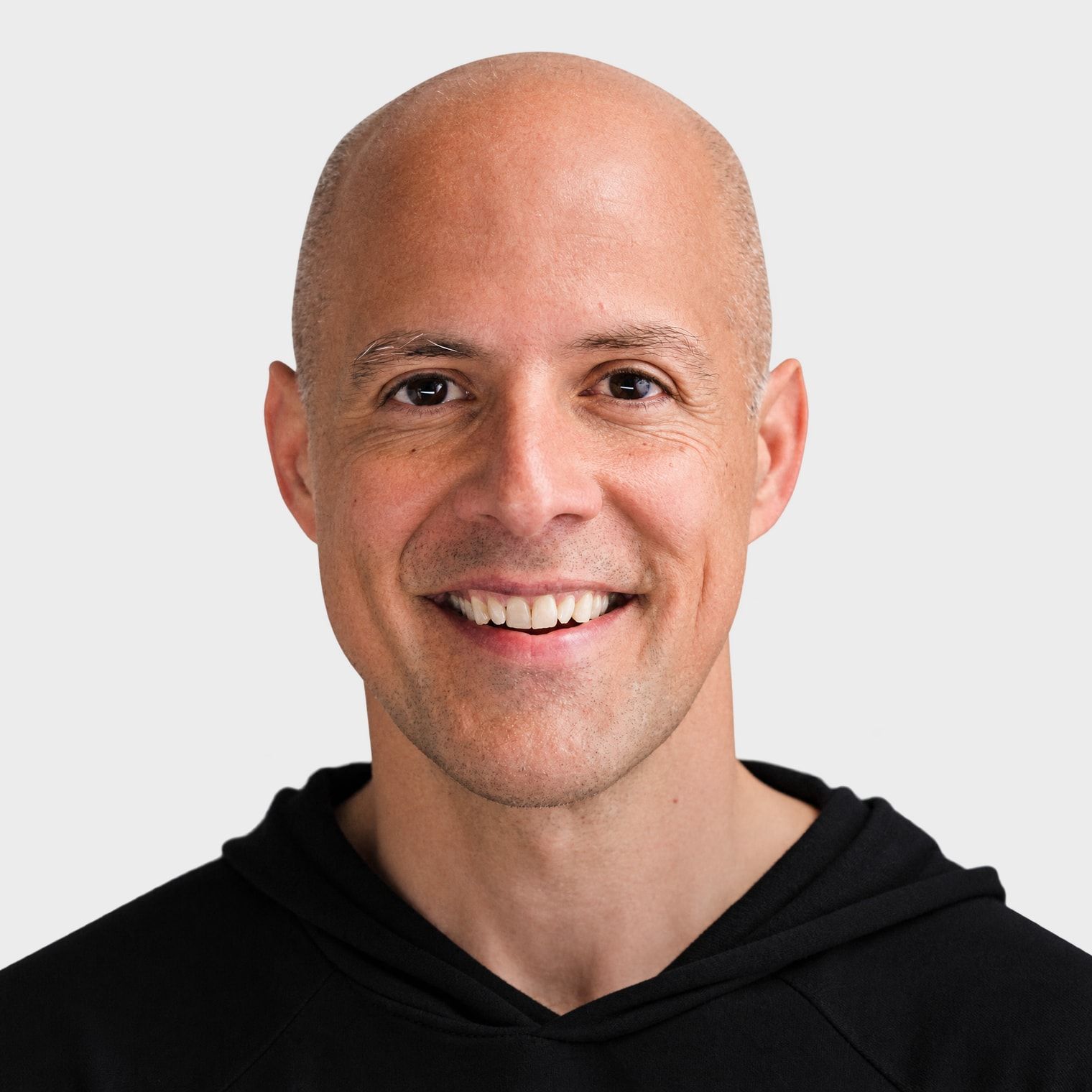 Headshot of Elliot Karathanasis