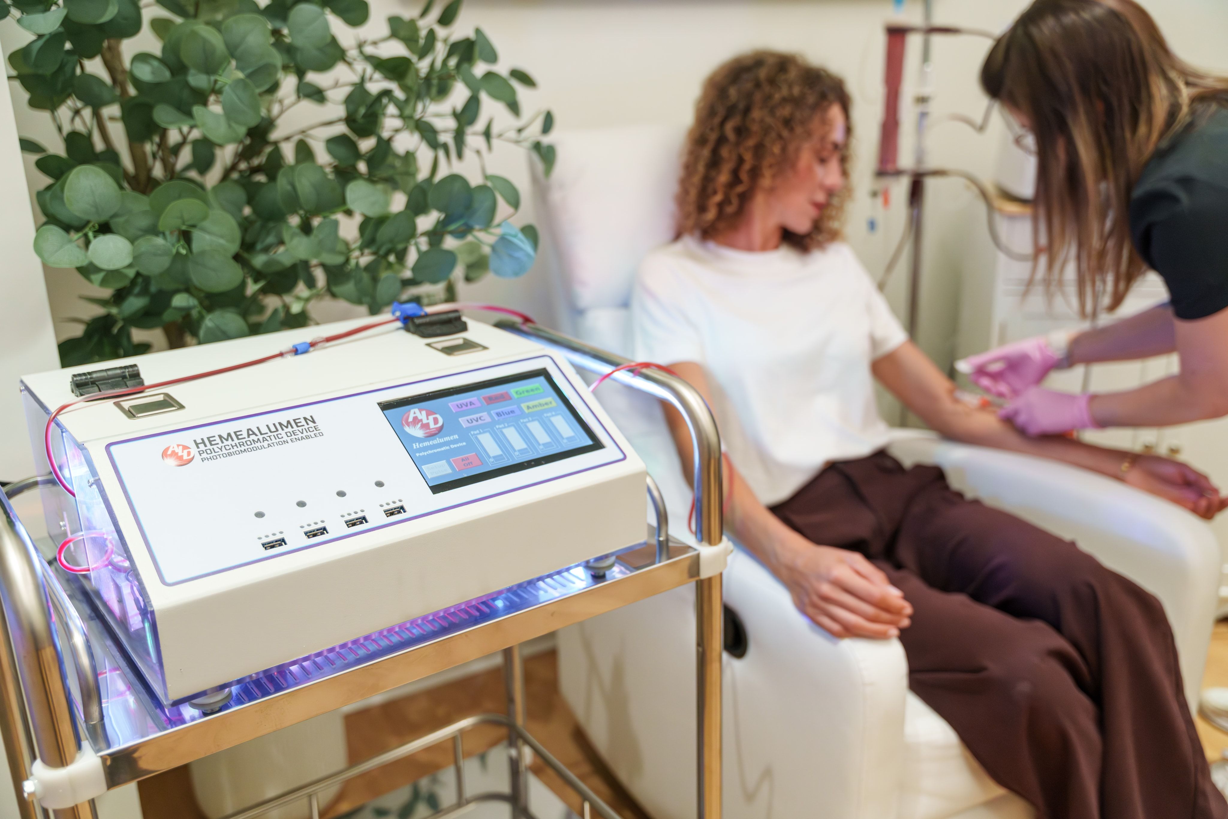 EBO2 blood-cleansing session — clinic photography