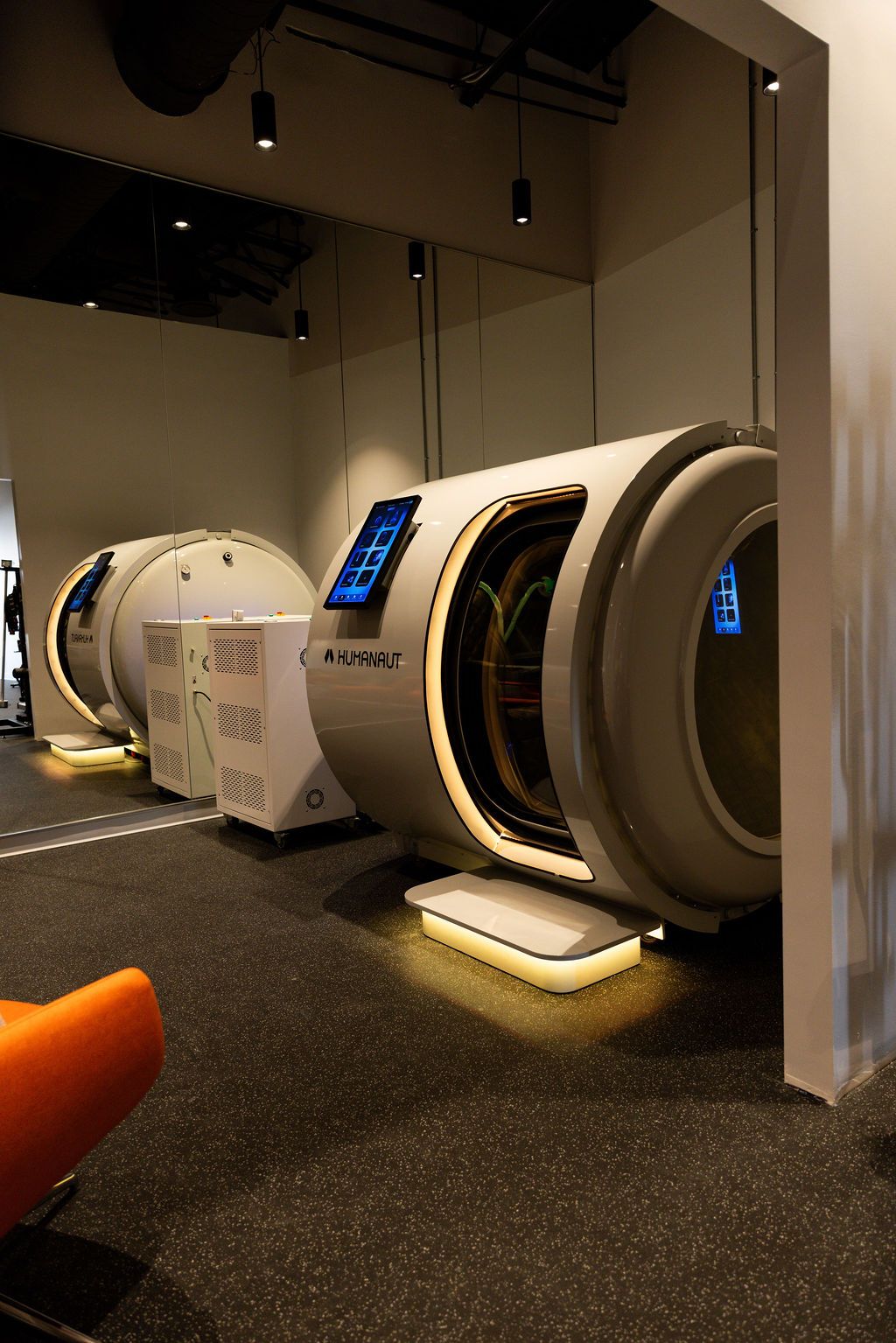 A hyperbaric oxygen therapy chamber in clinic
